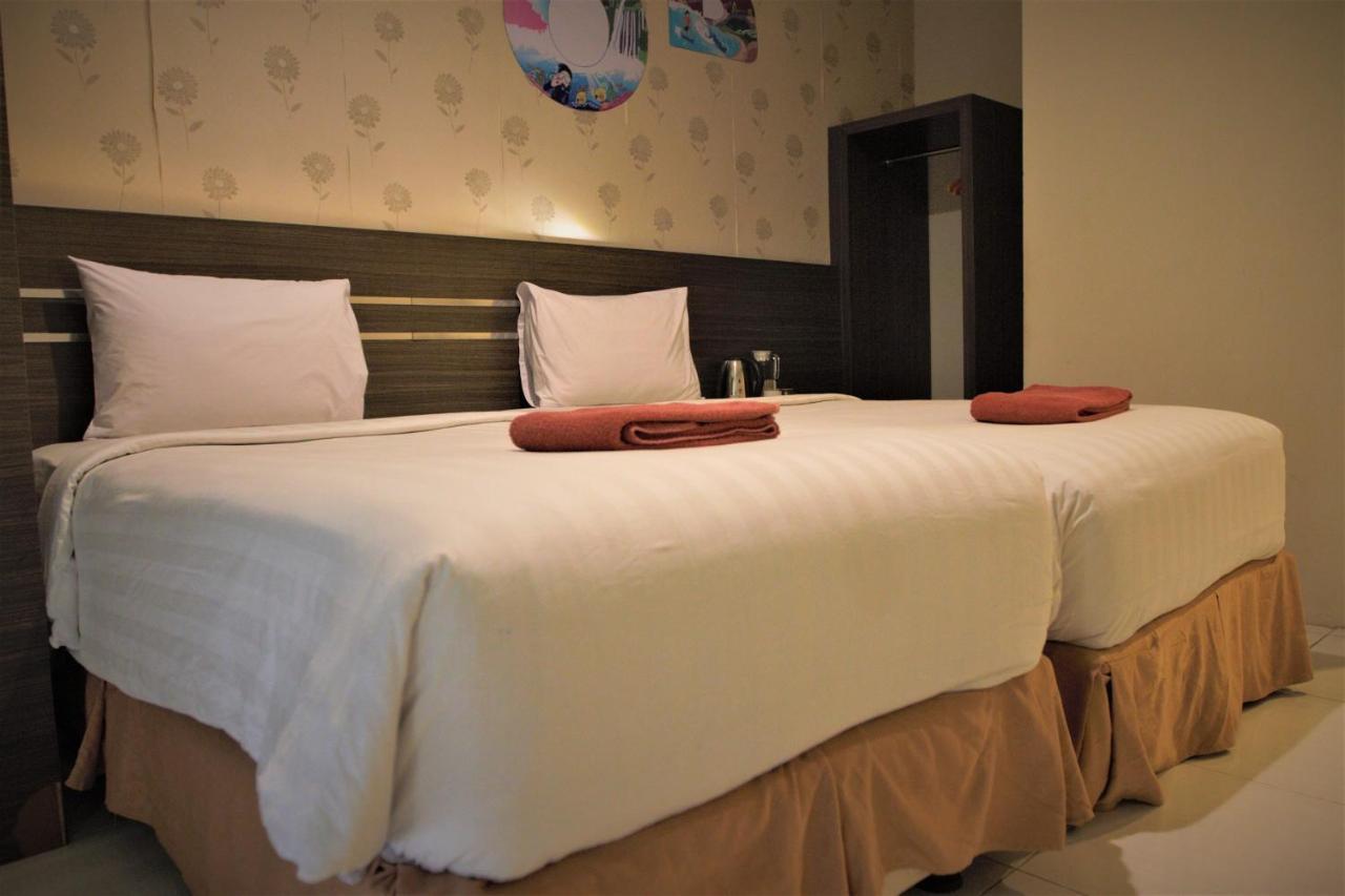 Nutana Hotel Mataram Exterior foto